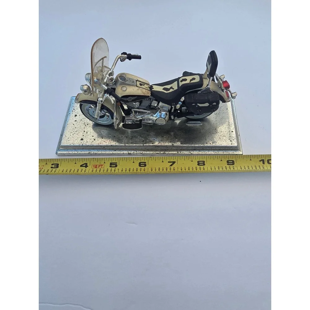 maisto display saddlebag